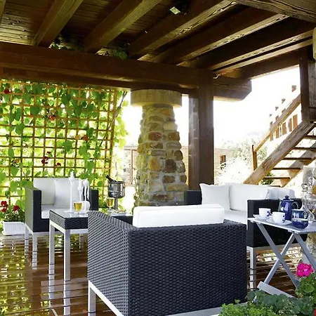 Ea Astei 컨트리하우스 *