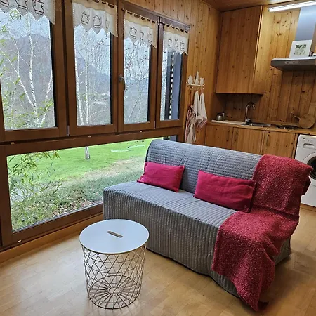 컨트리하우스 Ea Astei Ea